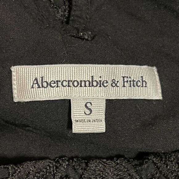 Size S Abercrombie & Fitch Black Crocheted Crop Top - Picture 6 of 8